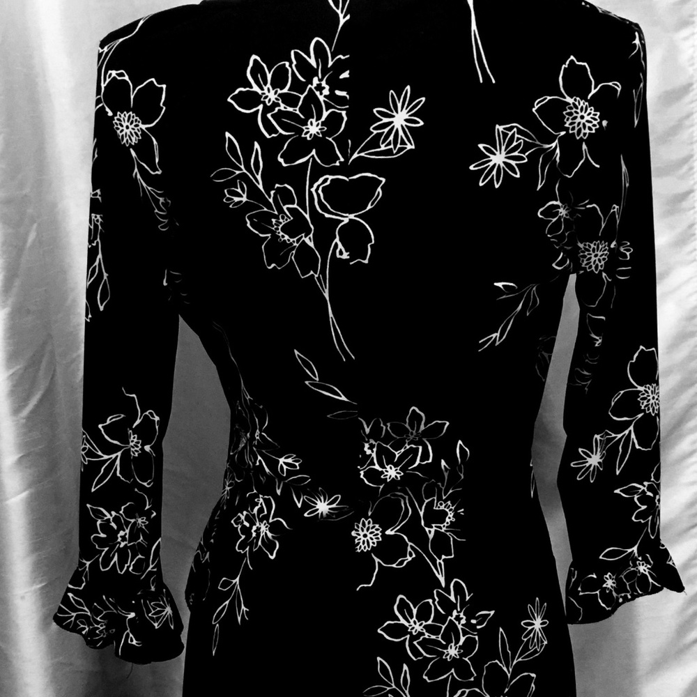 Alyn Paige wrap  dress black w/gold sz 10 womens